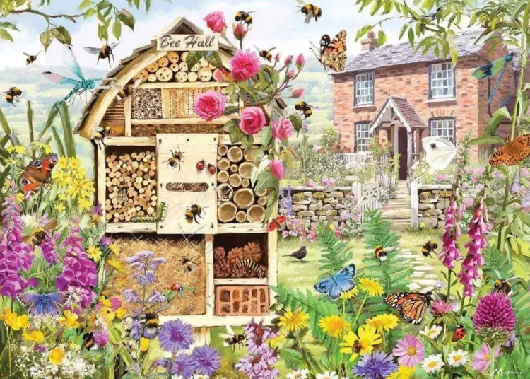 Gibsons Animals & Wildlife* - Bee Hall - 1000 Piece Jigsaw Puzzle