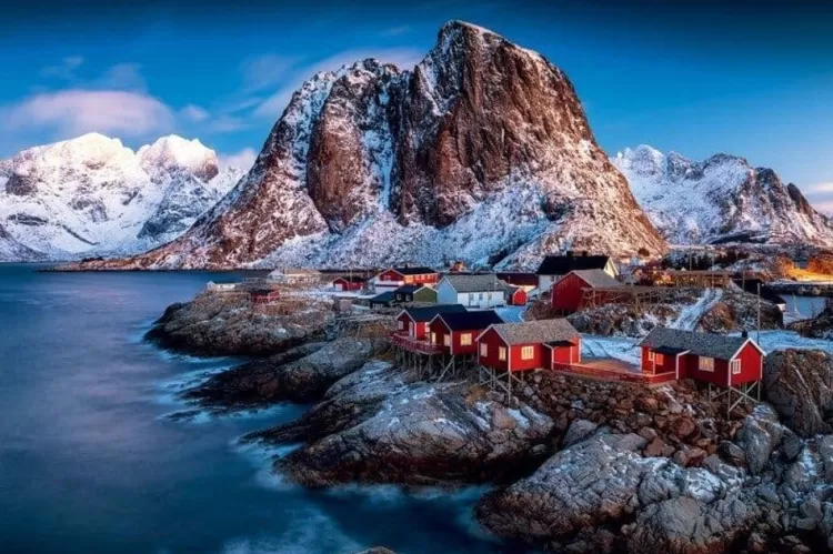 Ravensburger Locations & Buildings* - Lofoten Norway - 3000 Piece Jigsaw Puzzle