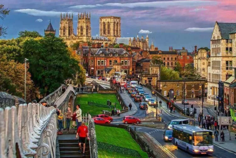 The Yorkshire Jigsaw Store Yorkshire* - York - 1000 Piece Jigsaw Puzzle